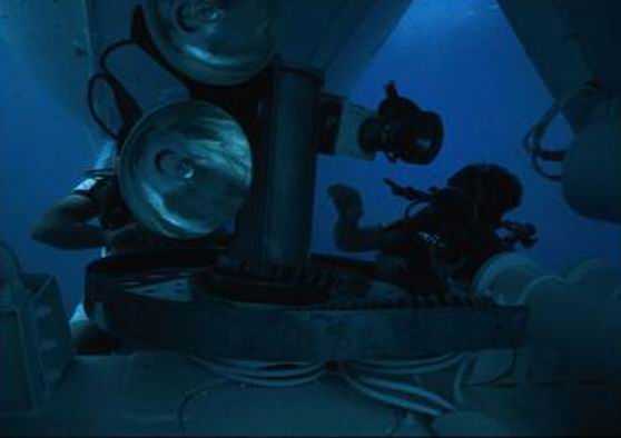 Diver's uncovering camera 19.JPG